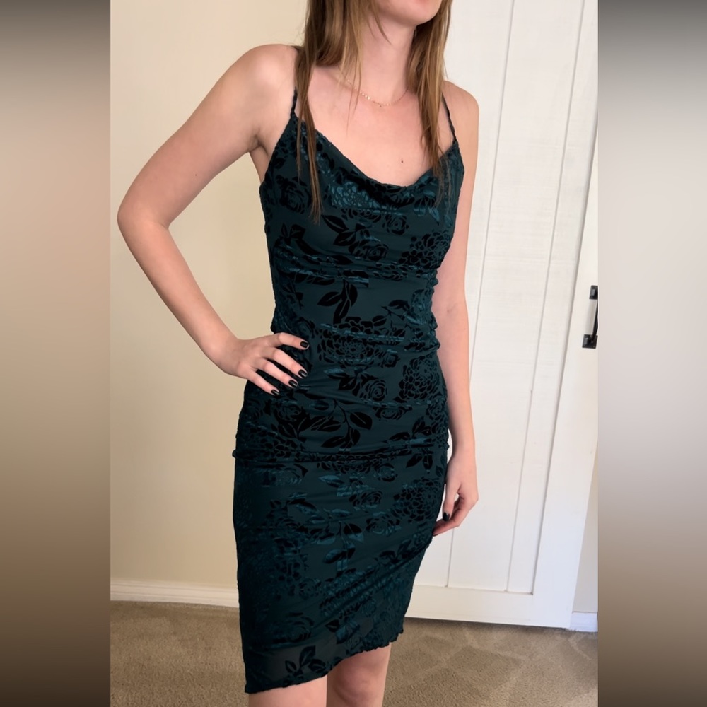 Lulu’s Dark Green with Velvet Floral Pattern Body Con Cowl Neck Midi Dress